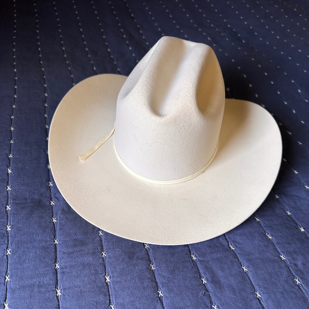 White Felt Cowboy Hat